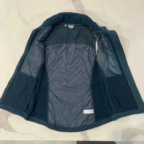 Athleta Rock Springs Quilted Vest Green Women’s Size Medium Petite Athleisure - Picture 5 of 9